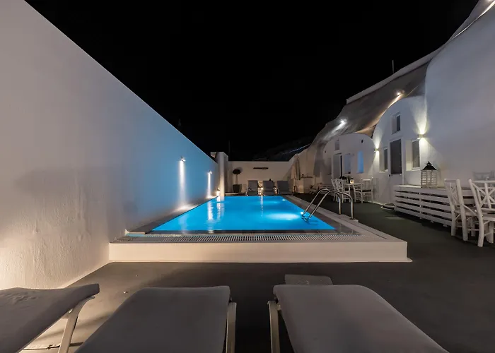 Cally Cave House Fira (Santorini)