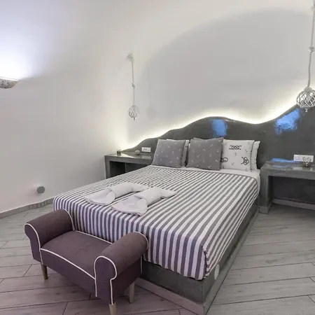 Cally Cave House Semesterbostad Fira (Santorini)